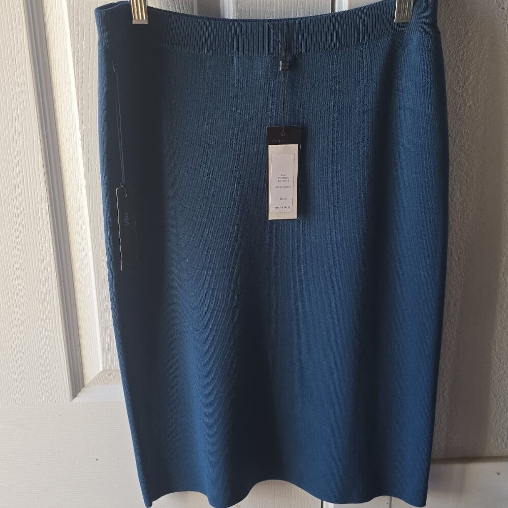 BCBG knit skirt size small